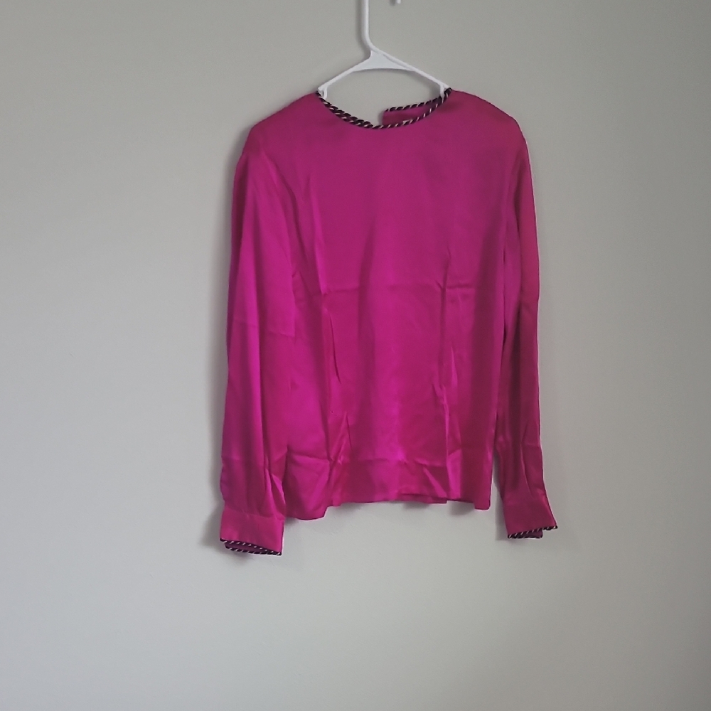 Dana Buchman Fuchsia Satin Top with Black & Gold Twisted Trim